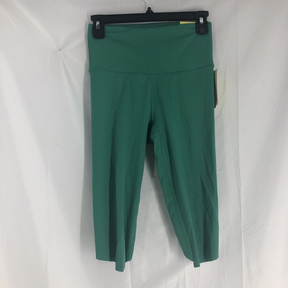 NEW All In Motion Womens Ultra High Rise Capri W/ Pocket Leggings Size X Small.